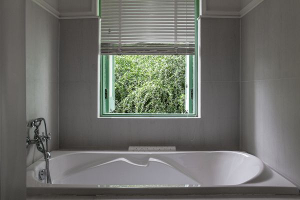 Fiberglass Tub Installation in Cincinnati